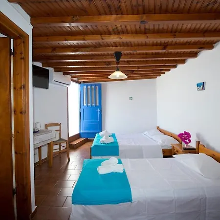 Sunshine Near New Port Of Mykonos